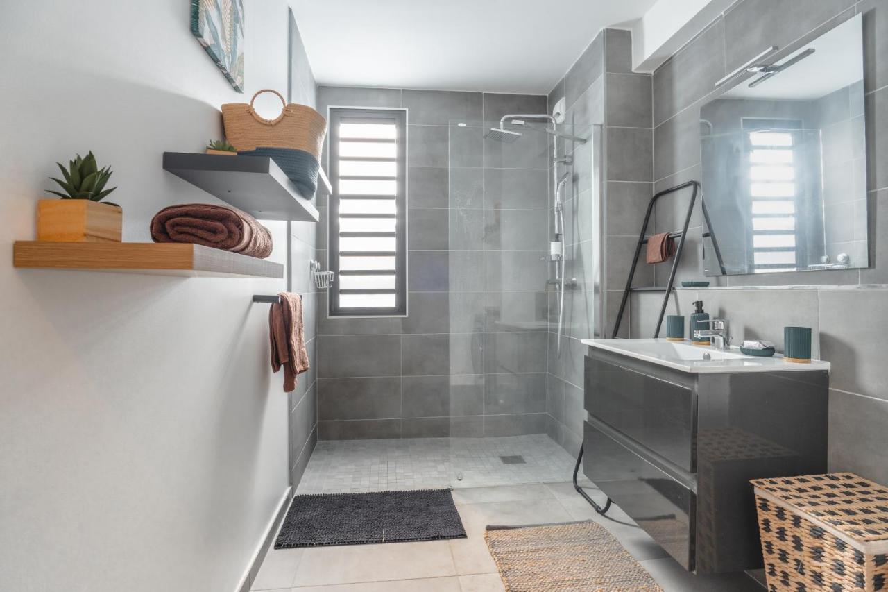 Exceptionnel ! Appart luxueux à 8 min à pied du lagon - B&B La Saline les Bains