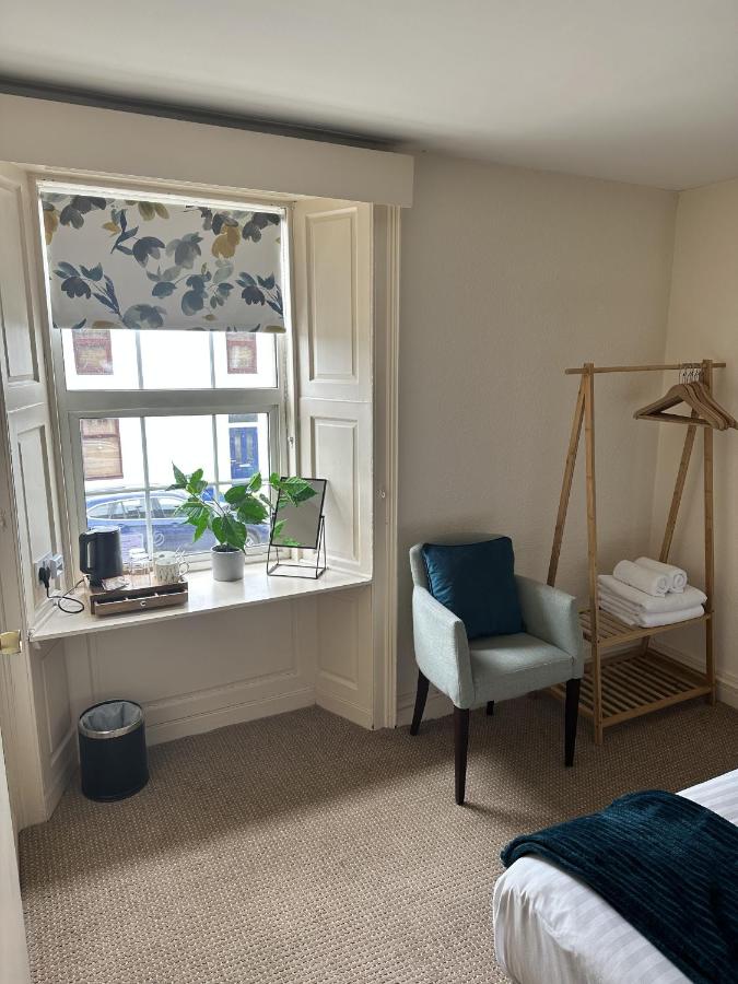 Zweibettzimmer mit eigenem Bad