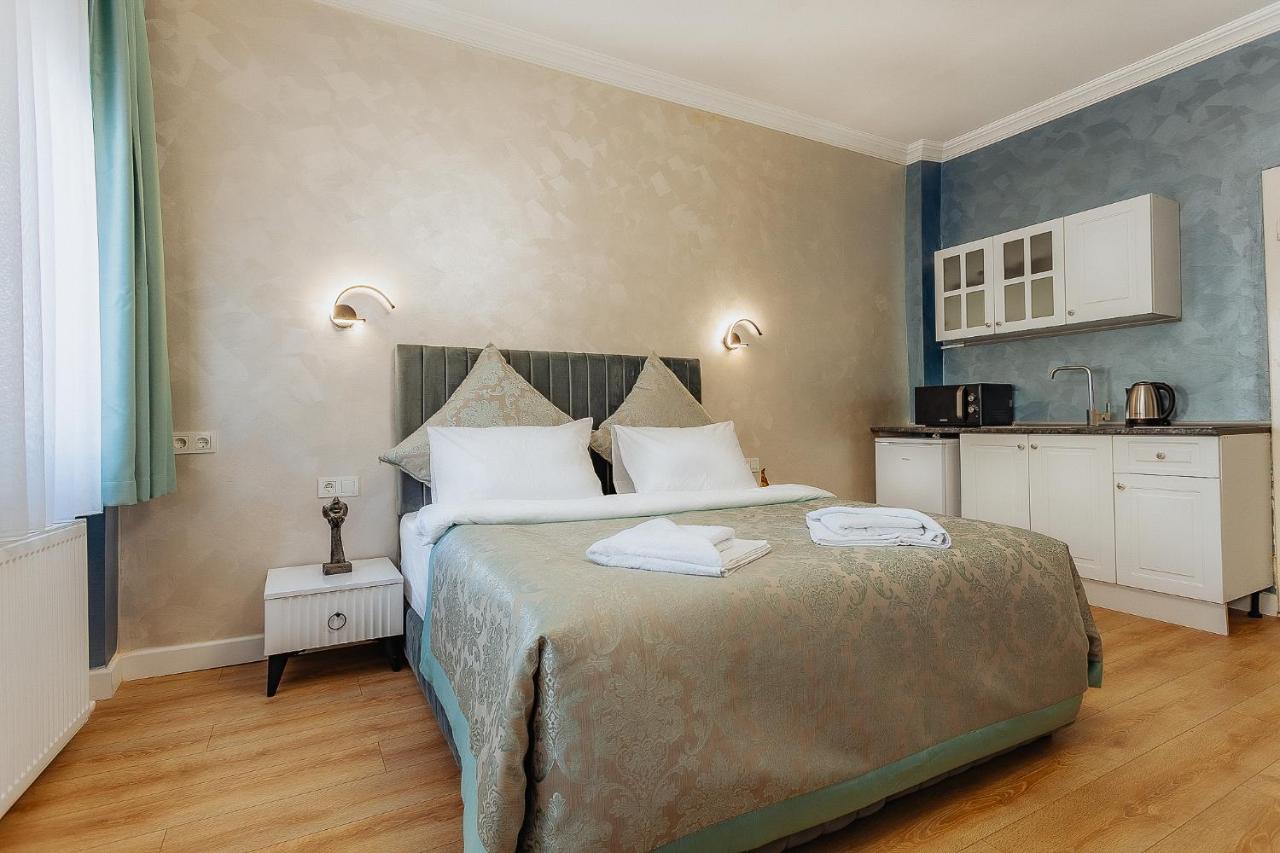 Triple Room with City View