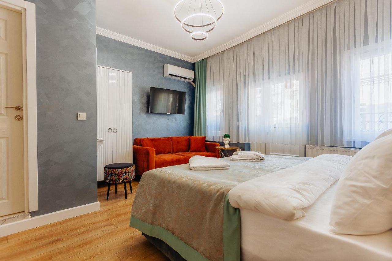 Triple Room with Balcony