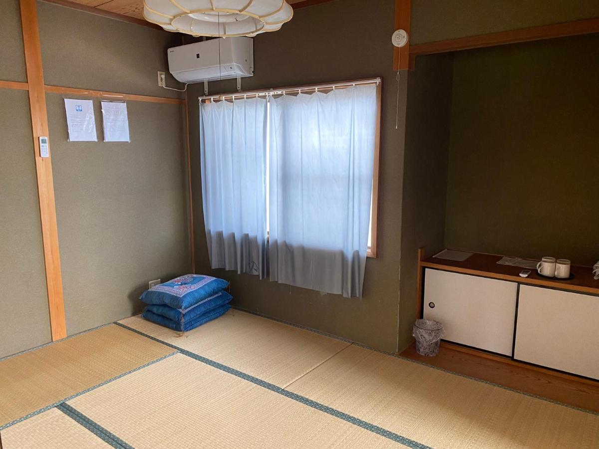 B&B Gifu-shi - シェアハウスの和室or洋室 24時間スーパー徒歩5分 共同ワークスペース有 - Bed and Breakfast Gifu-shi