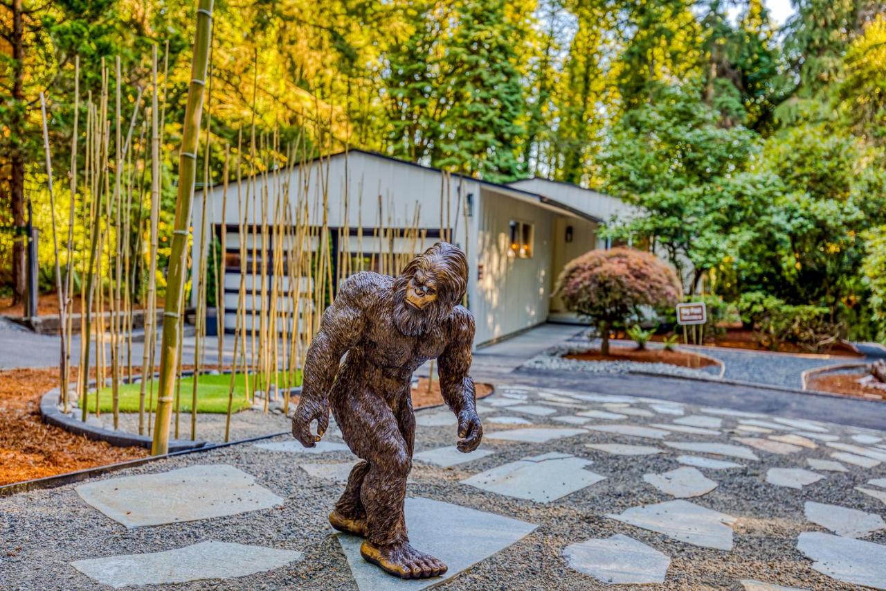 B&B Portland - Sasquatch and Bigfoot - Bed and Breakfast Portland