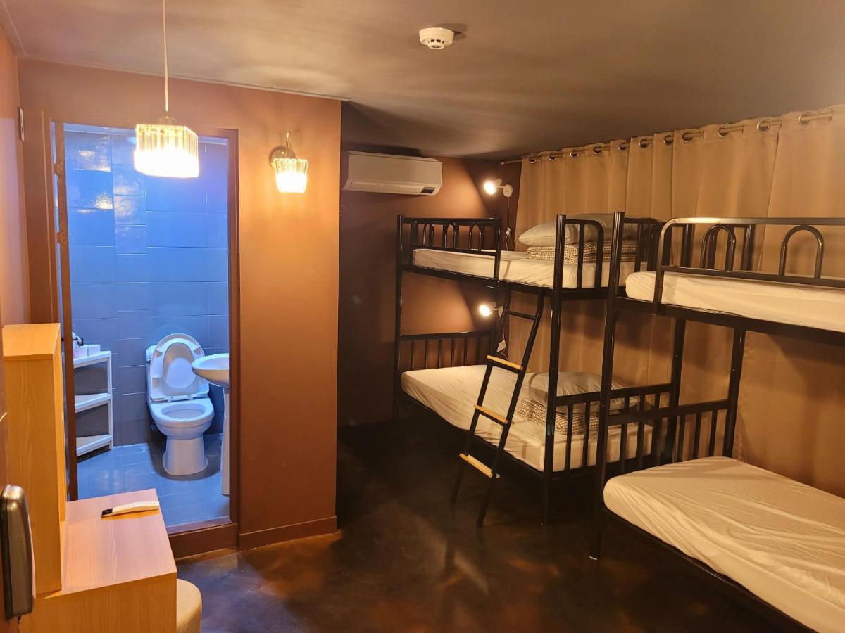 Camera Familiare con Bagno Privato