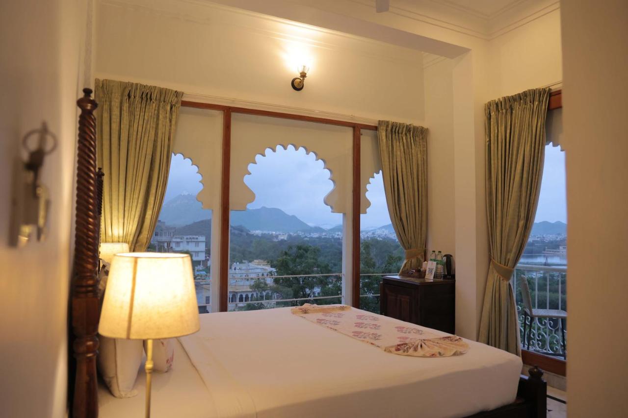 Deluxe Room with Lake View