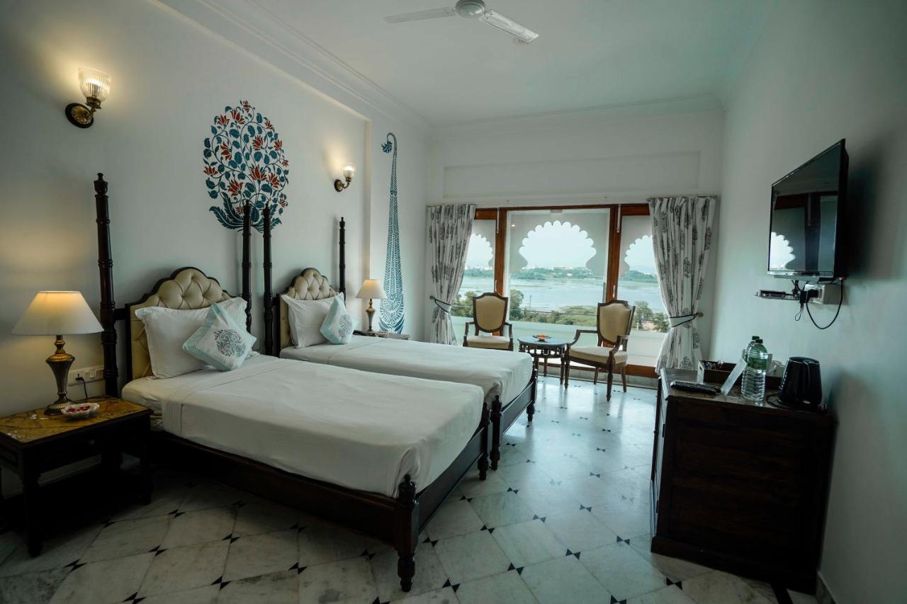 Superior Double or Twin Room with Lake View