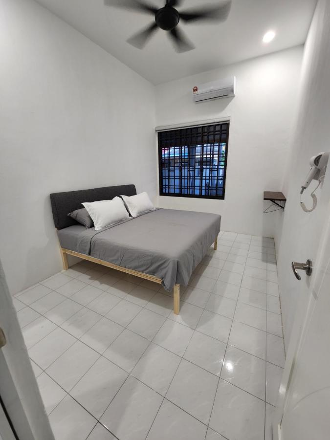 B&B Mersing - 4 bedroom homestay @ Mersing - Bed and Breakfast Mersing