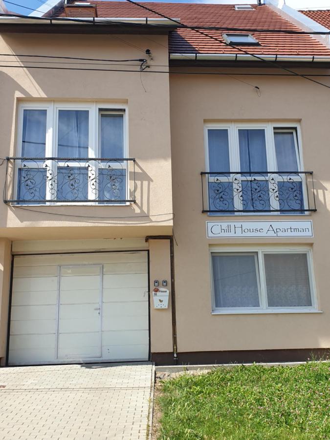 Chill House Apartman Eger - B&B