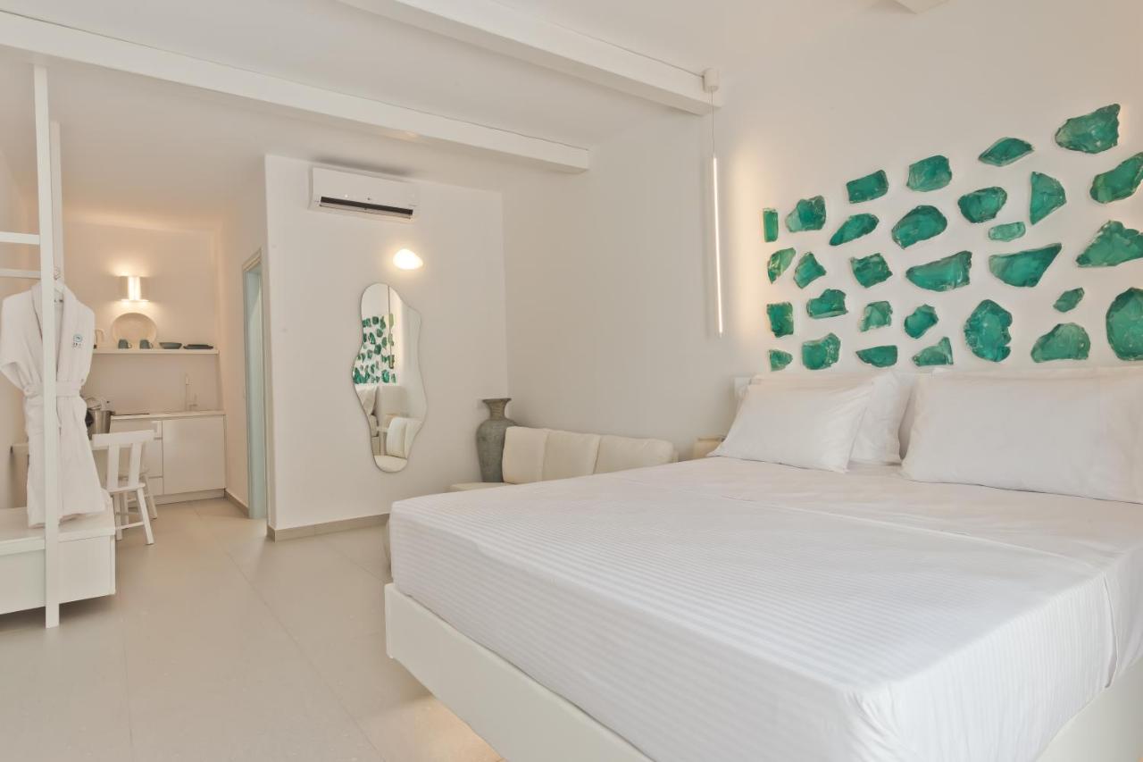 Suite de Luxe avec Piscine Privée - Vue sur Mer