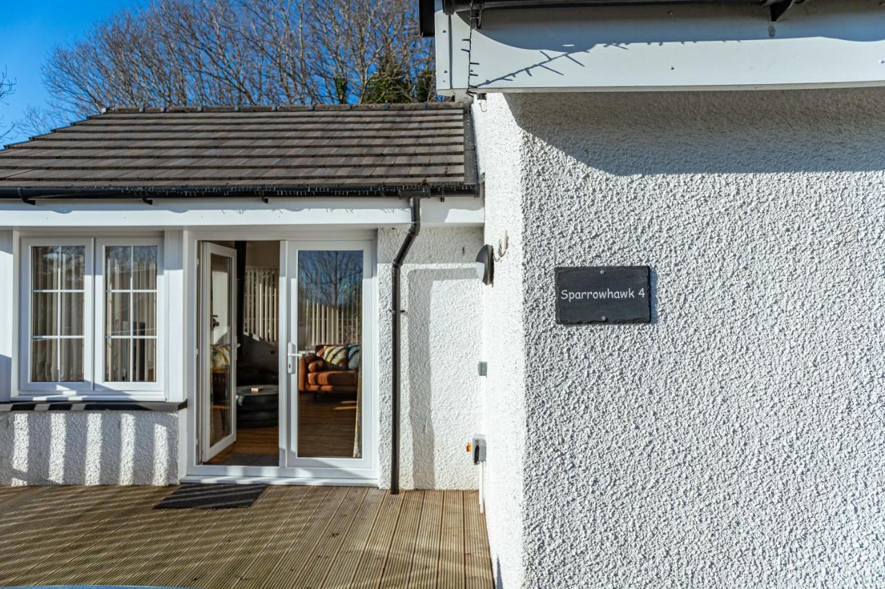 Sparrowhawk Cottage with Hot Tub - Chambres d’hôtes