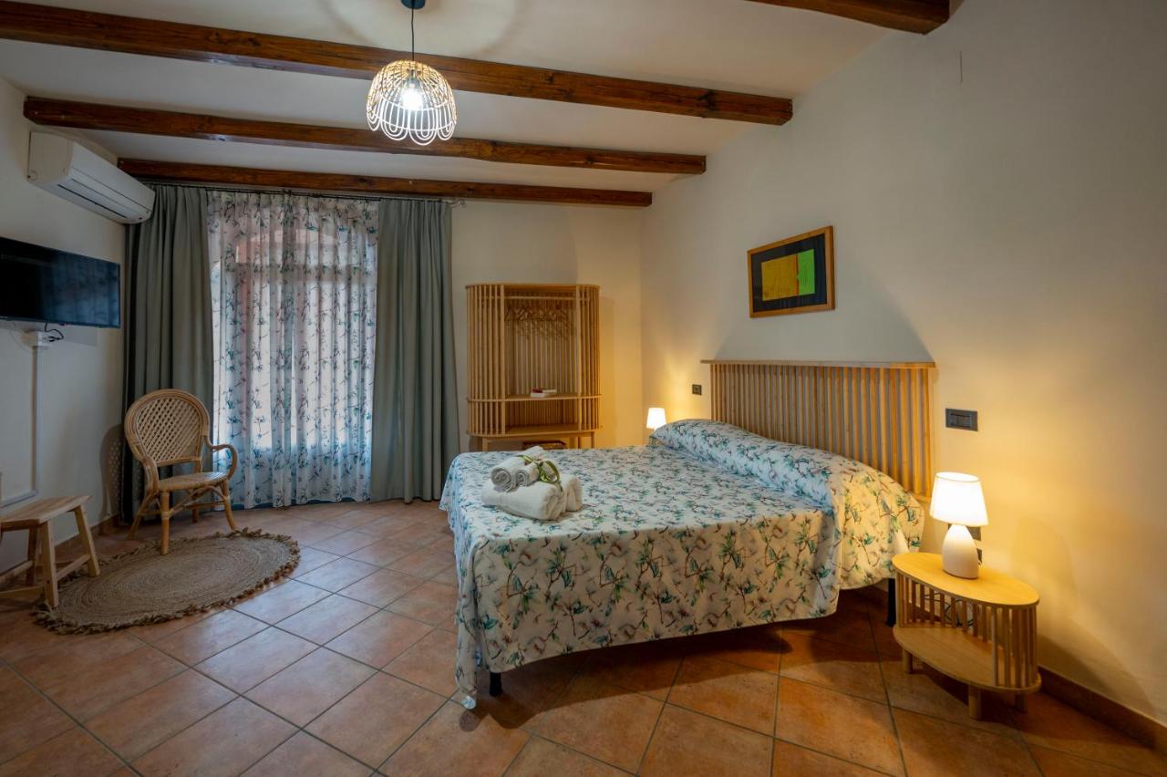 Deluxe Double or Twin Room with Mountain View