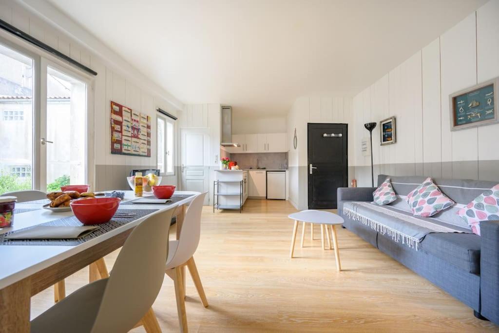 Au cœur de St Martin : Les Grenettes - B&B
