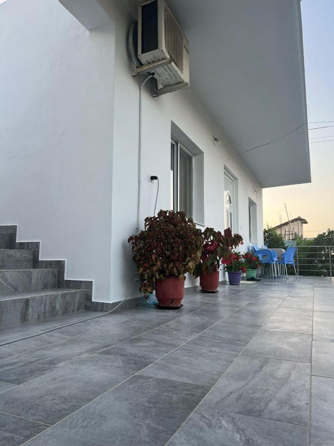 Family Apartment - B&B Ksamil