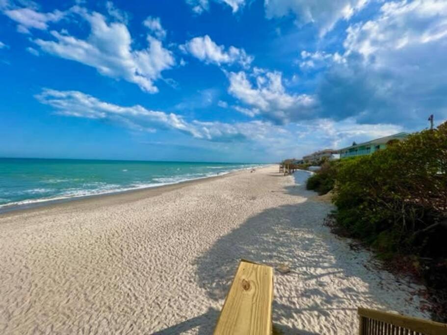 Ocean 17 - Seaglass Cottage - B&B