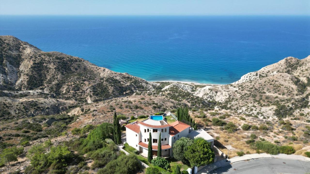Villa met Uitzicht op Zee