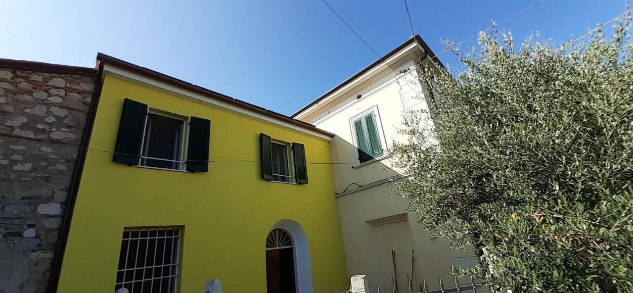 La casa gialla del Ristoro Agricolo Vecchiano - B&B