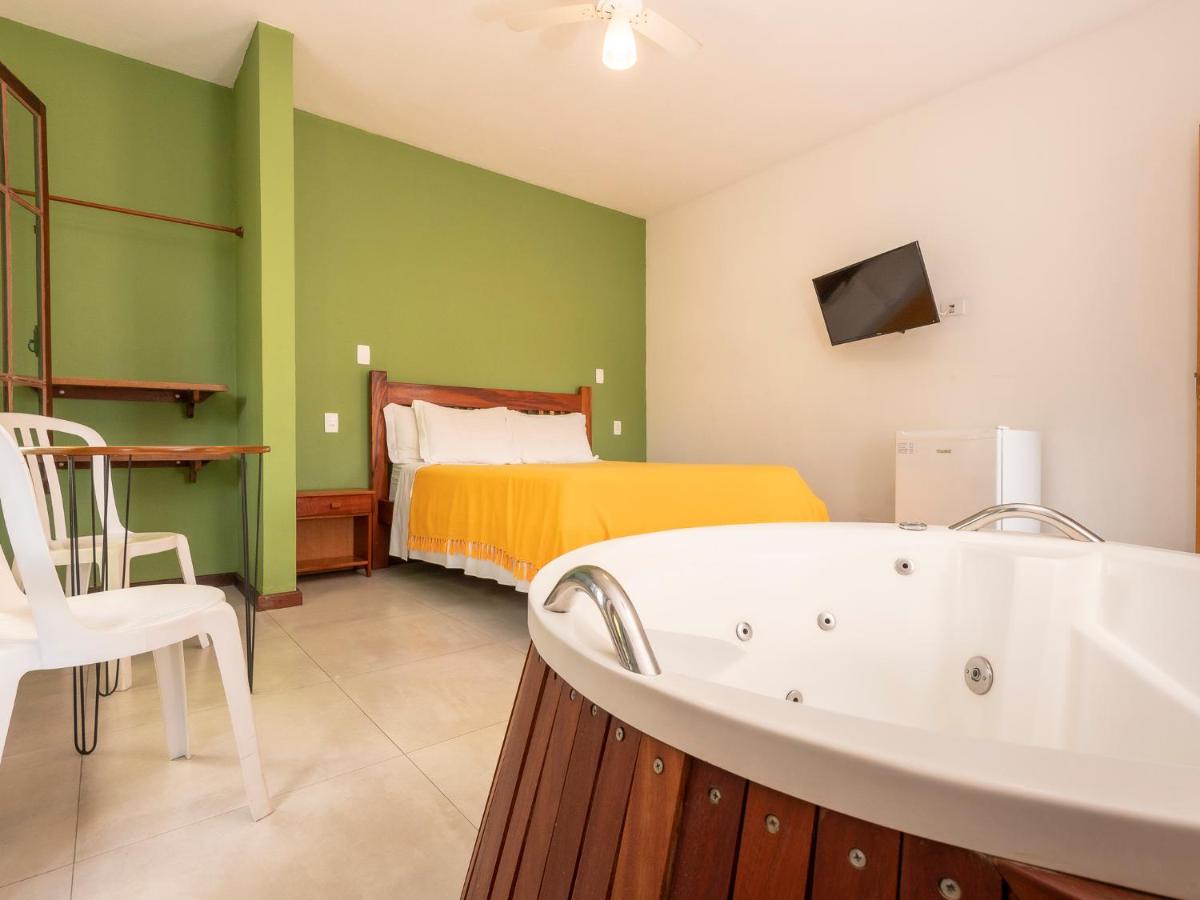 Deluxe Room with Hot Tub