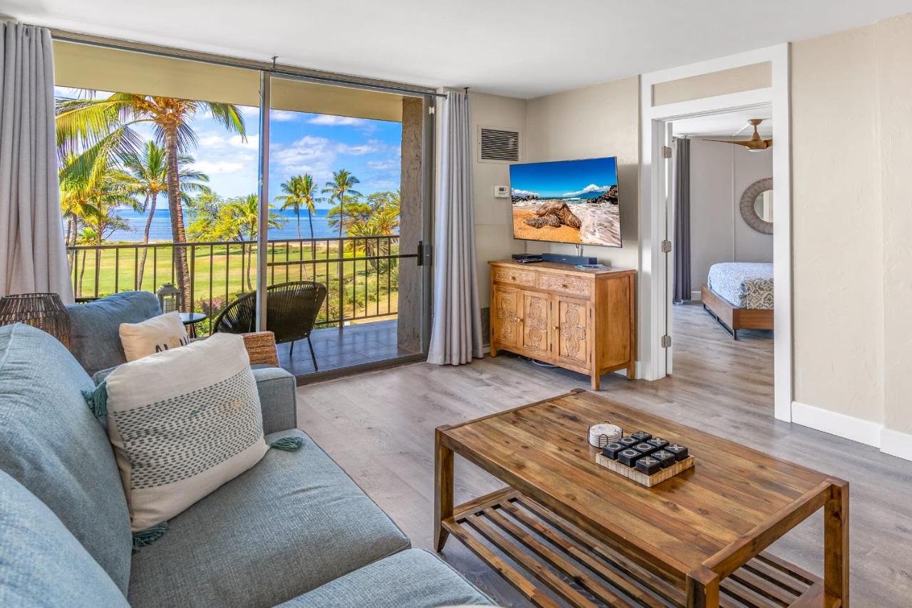 Tranquil Oceanfront Vistas - B&B Kīhei