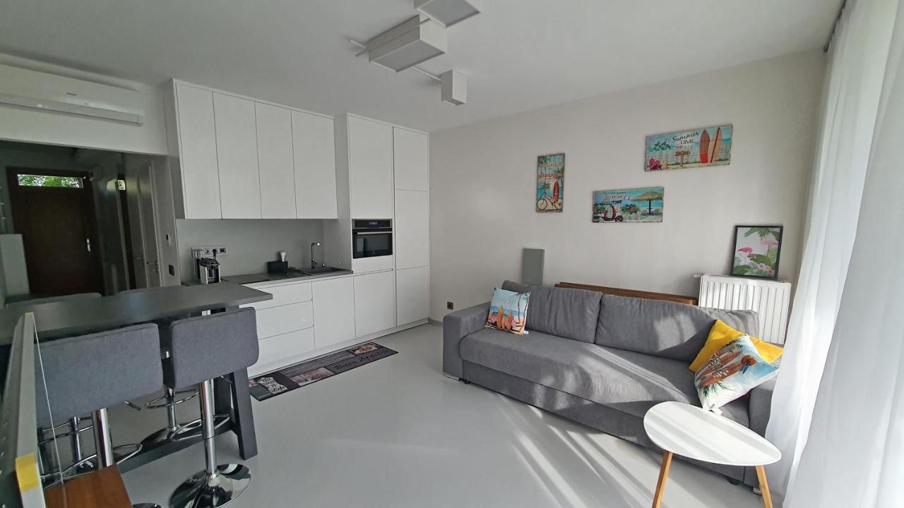 Apartment with Garden View