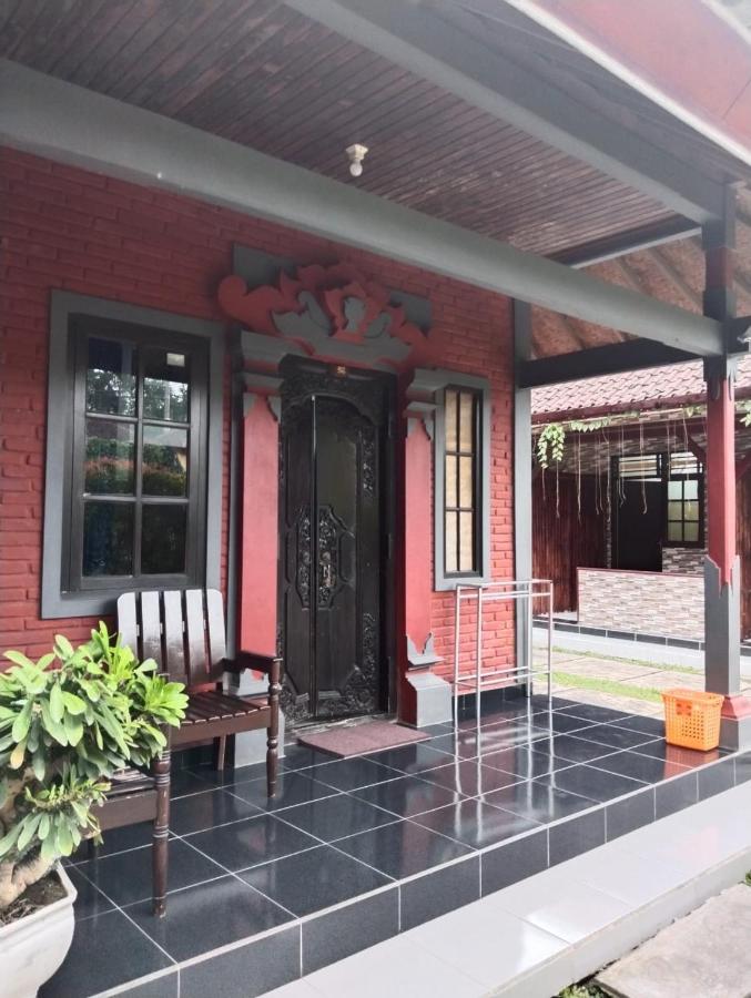 B&B Gilimanuk - Hotel Lestari - Bed and Breakfast Gilimanuk