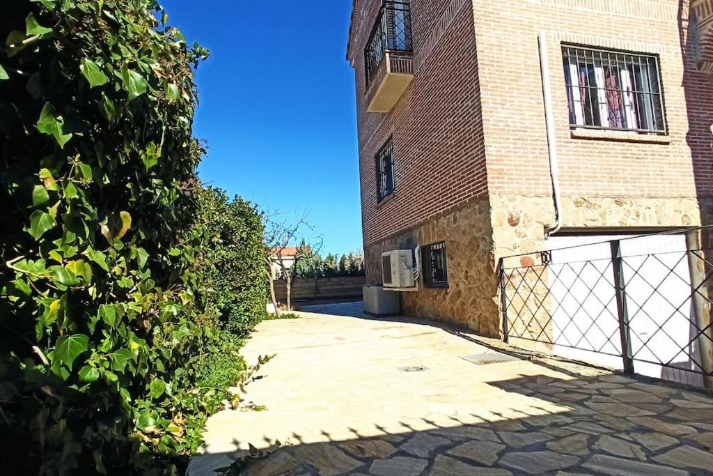 Casa del Río - B&B Móstoles