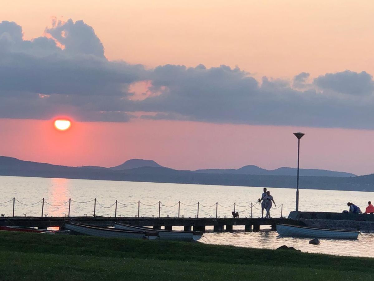 Napospart apartman - Chambres d’hôtes Balatonlelle