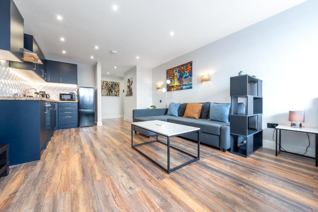 B&B London - 2 - West London Brand New Loft - Bed and Breakfast London