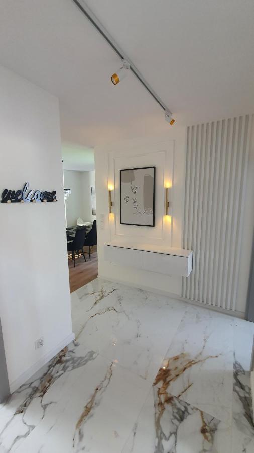 Grand Royal Baltic Ustka - luksusowy Apartament 150 metrów od plaży, port, zielony taras, bezpłatny parking, top lokalizacja w centrum Ustki - Ferienwohnung
