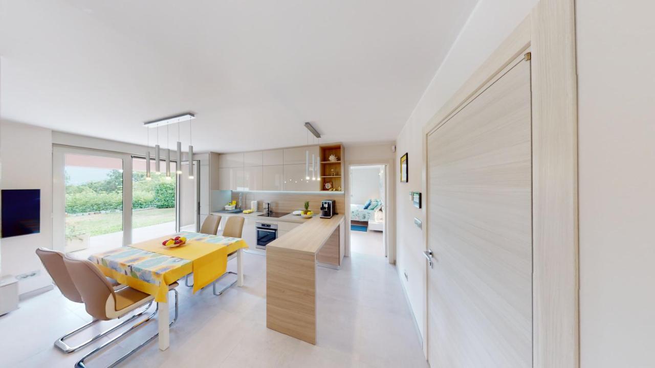 Design Apartment EMERALD Viškovo - B&B Viškovo