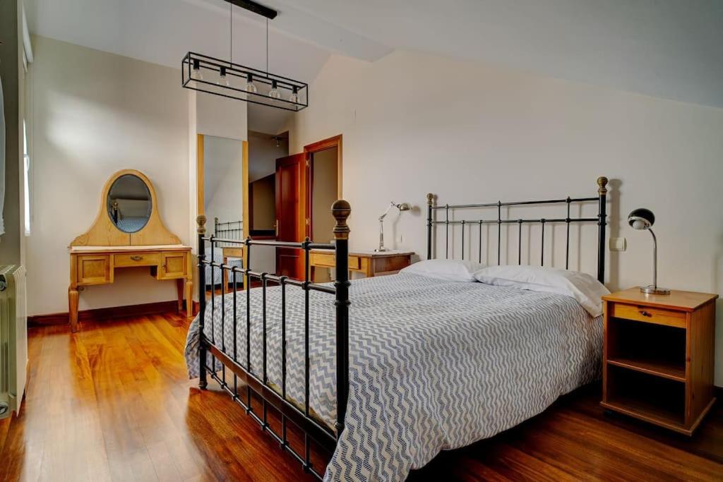 Duplex en chalet climatizado y garaje E-Bi-200 - B&B Bilbao