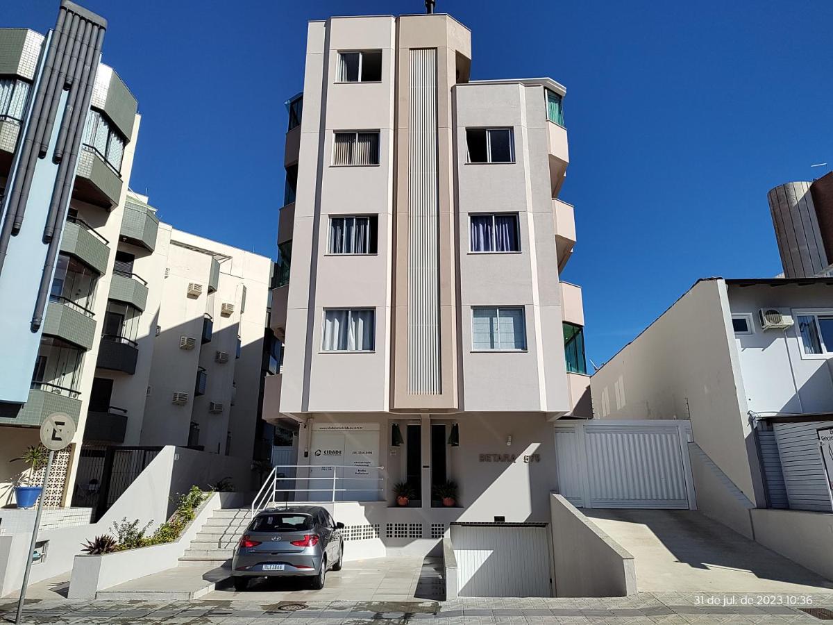Apto 20 metros do mar. - B&B