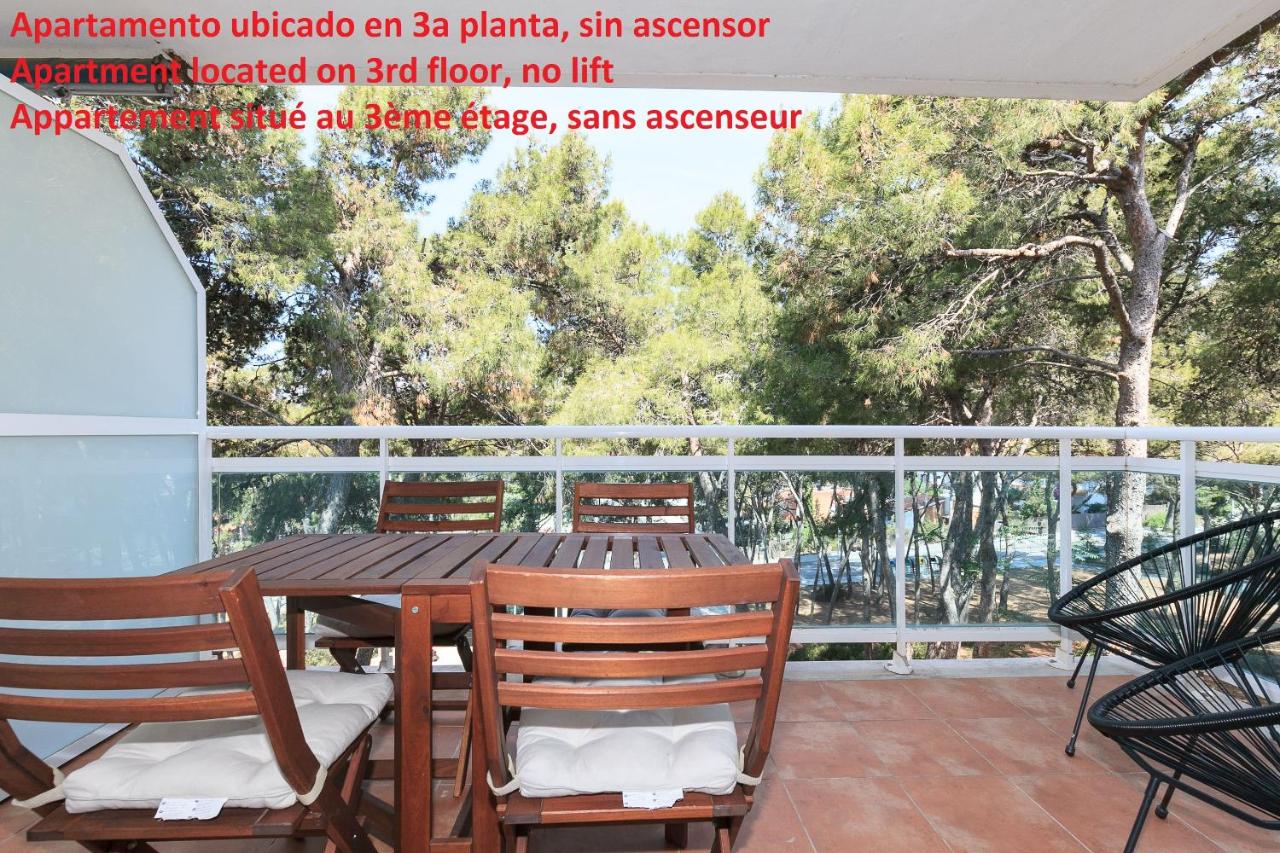 B&B Salou - UHC LLAGARI APARTMENTS - Bed and Breakfast Salou