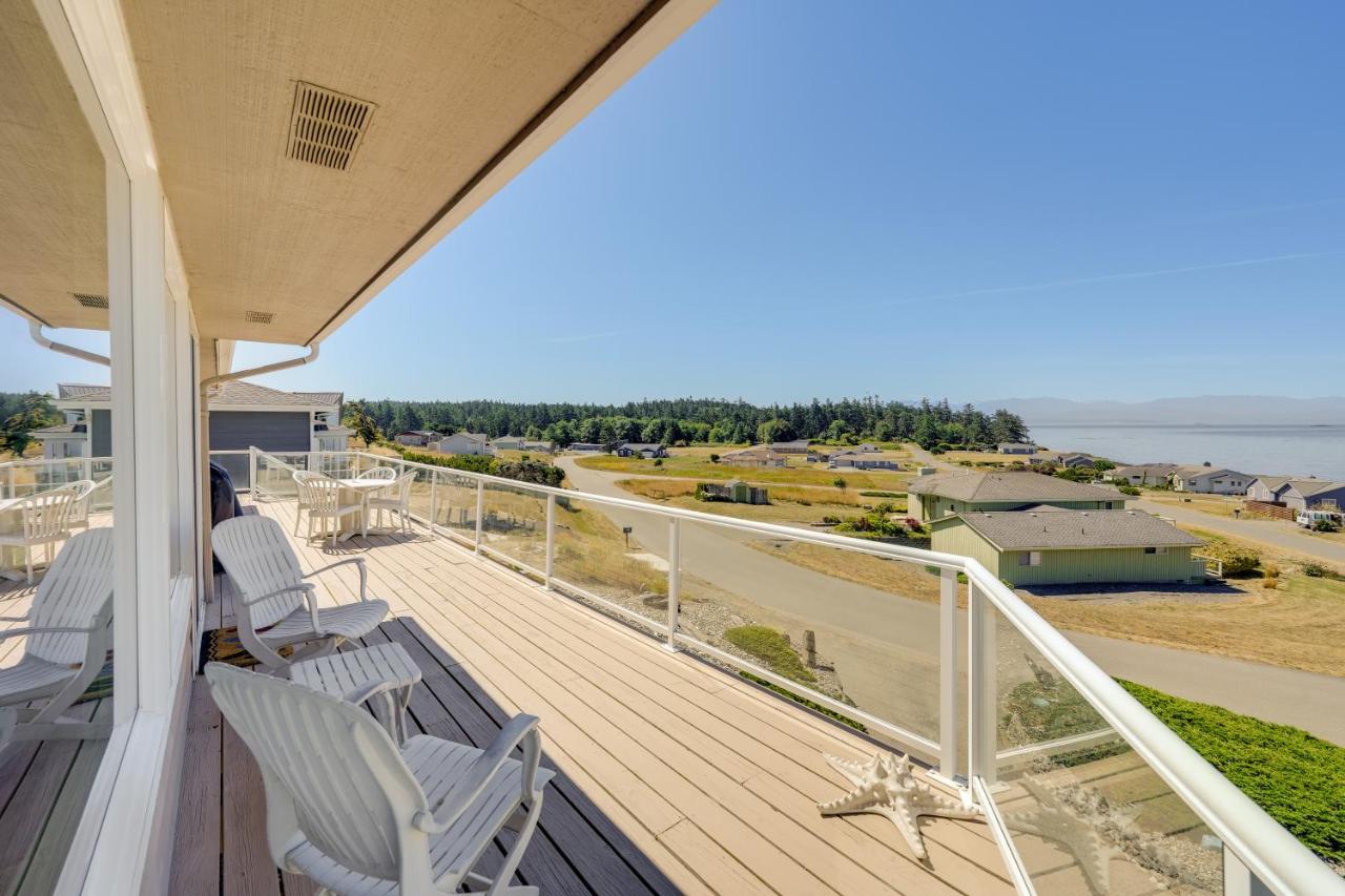 Stunning Home in Coupeville w/ Deck + Beach Access - B&B Coupeville