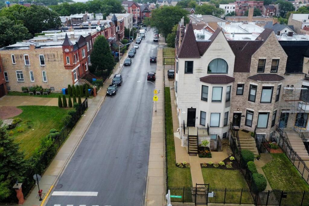 The Penthouse, Lux stay near Downtown, UofC & Lake - B&B