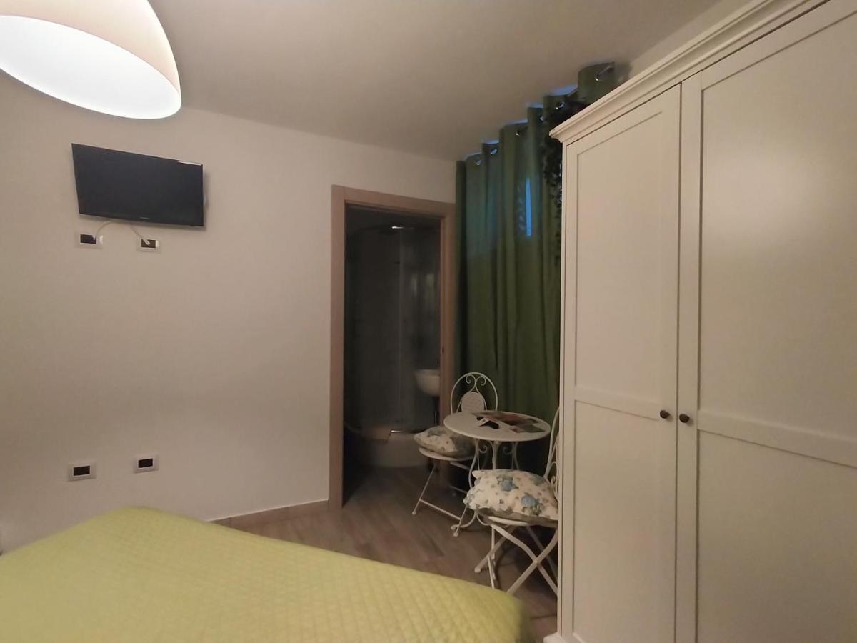 Camera Matrimoniale/Doppia con Letti Singoli con Bagno Privato