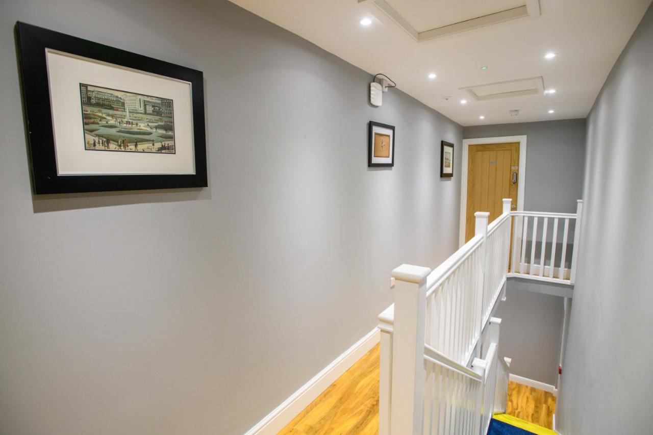 Classic One-Bedroom Apartment with King Bed