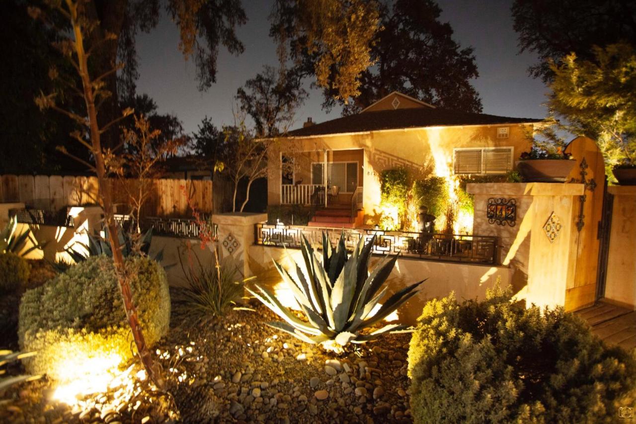 B&B Visalia - Large Groups-Seq Parks Coast Wineries Skiing-All Day Trips! - Bed and Breakfast Visalia