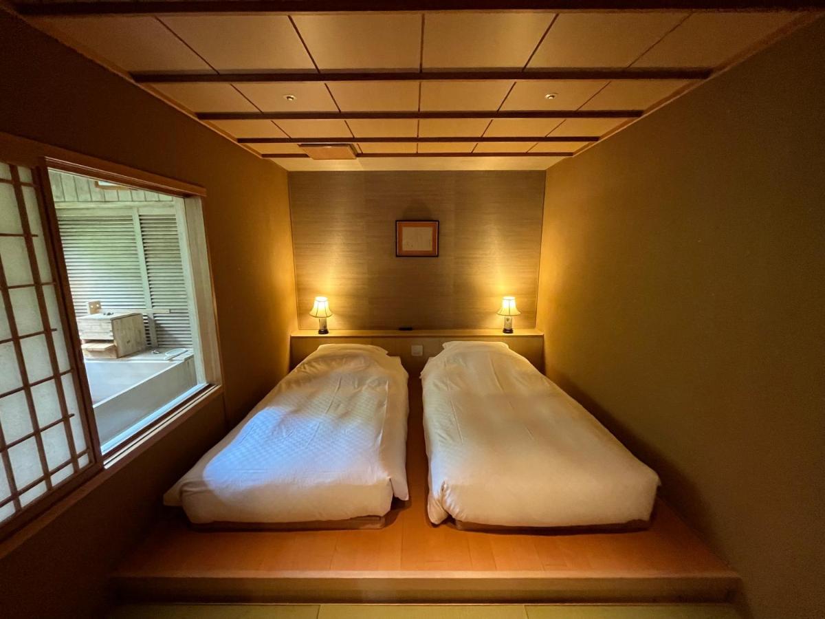 Japanese-Style Deluxe Room with Bed & View bath - Non-Smoking