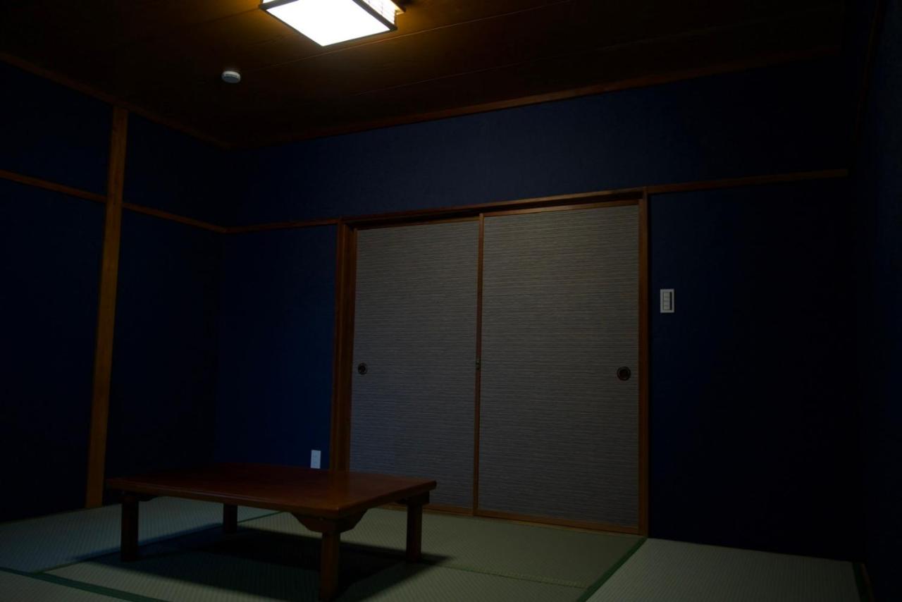 Japanese-Style Room