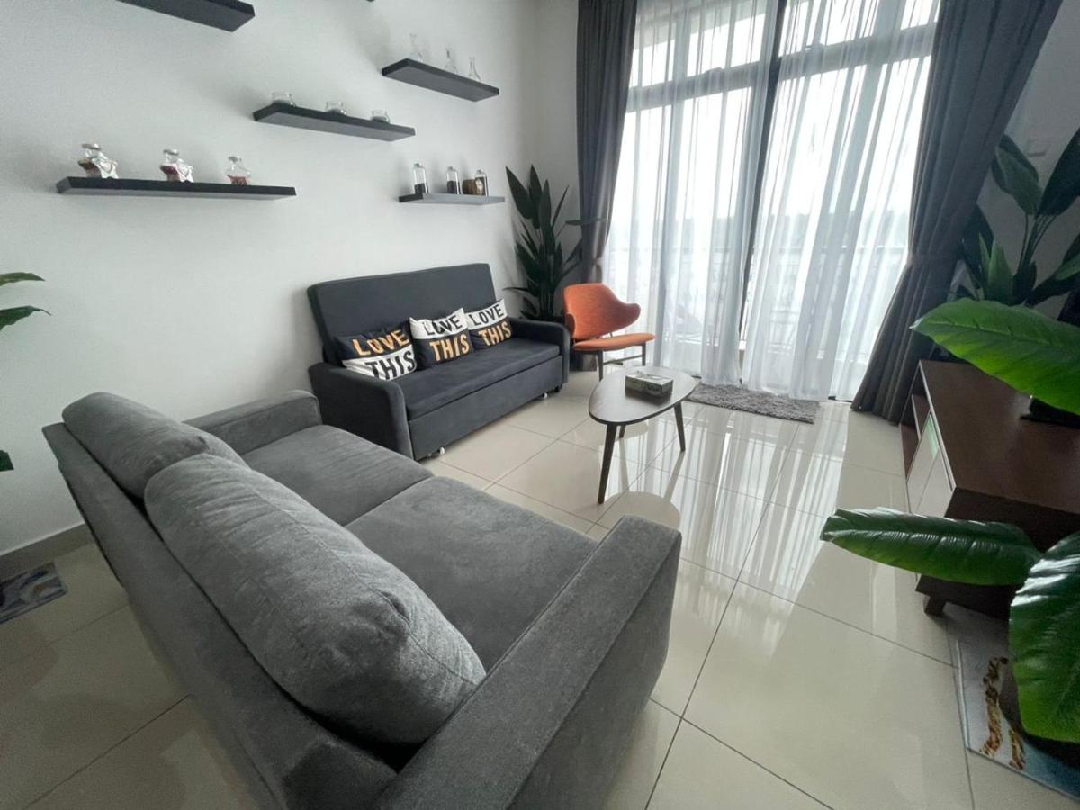 Desaru Johor Dhancell Executive Homestay 8 Pax Netflix Wifi - B&B