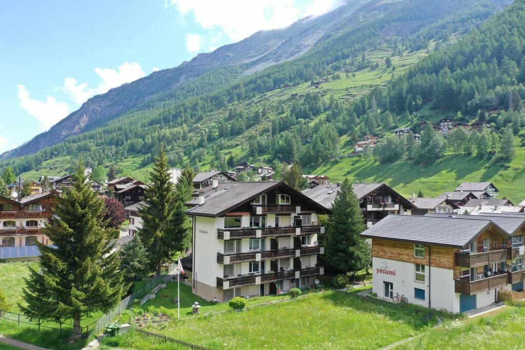 Panorama hideaway apartment near Zermatt with parking! - Bed and Breakfast