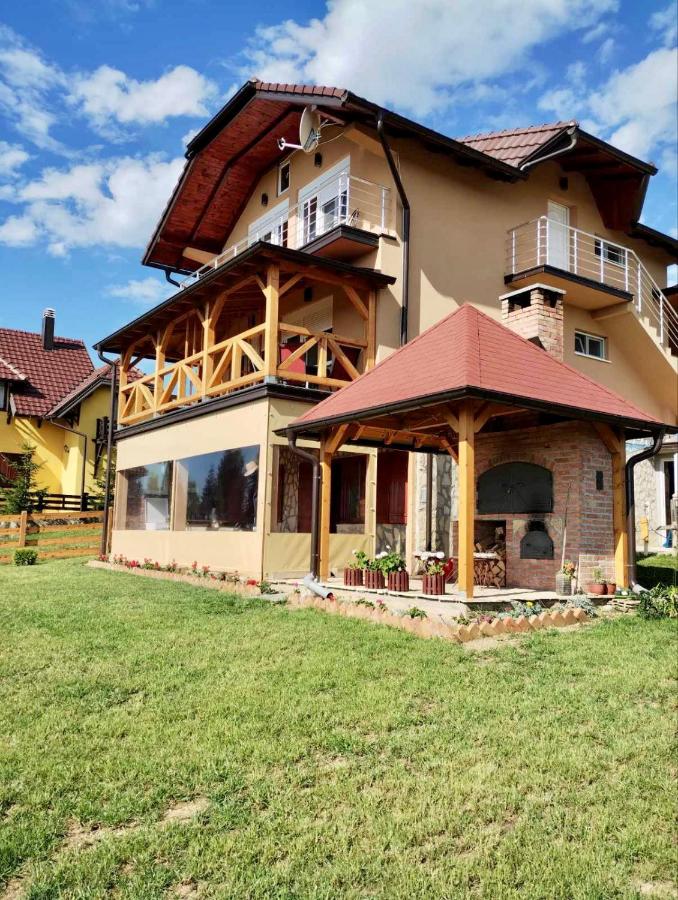 Apartmani Šarović Tara - Chambres d’hôtes