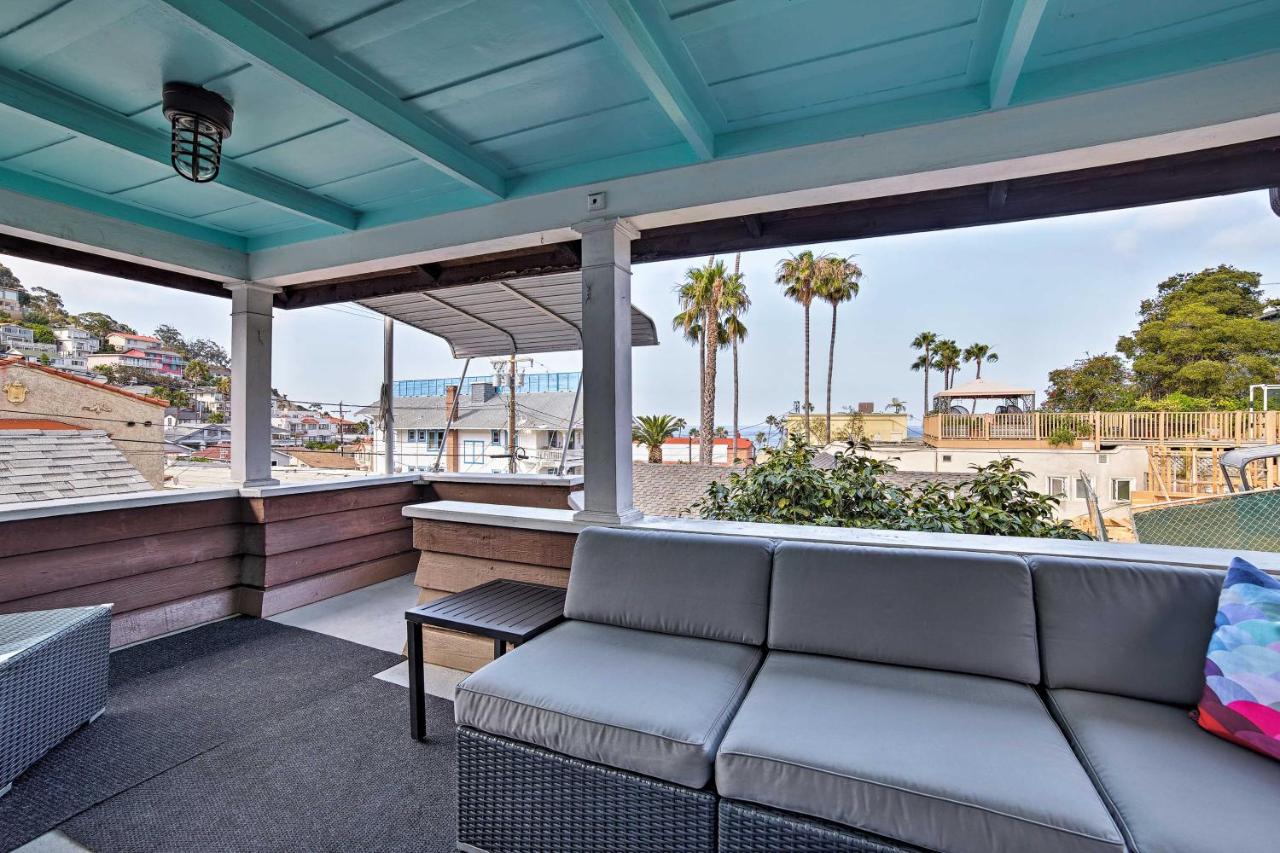 Walk to Beach Catalina Gem with Deck! - B&B