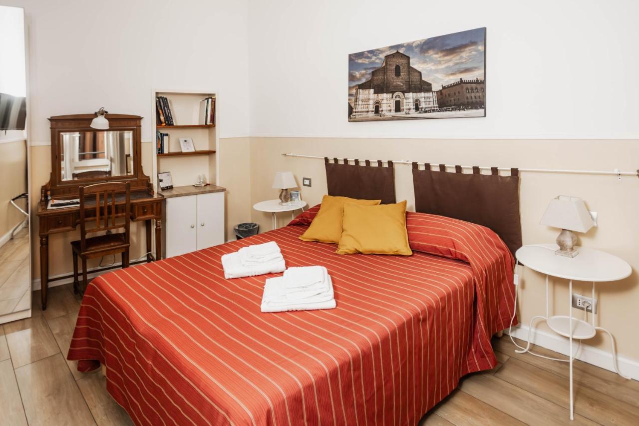Double or Twin Room with Private Bathroom