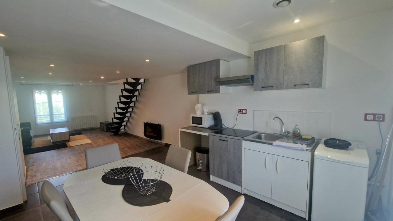 Givors Centre Duplex meublé - Ferienwohnung
