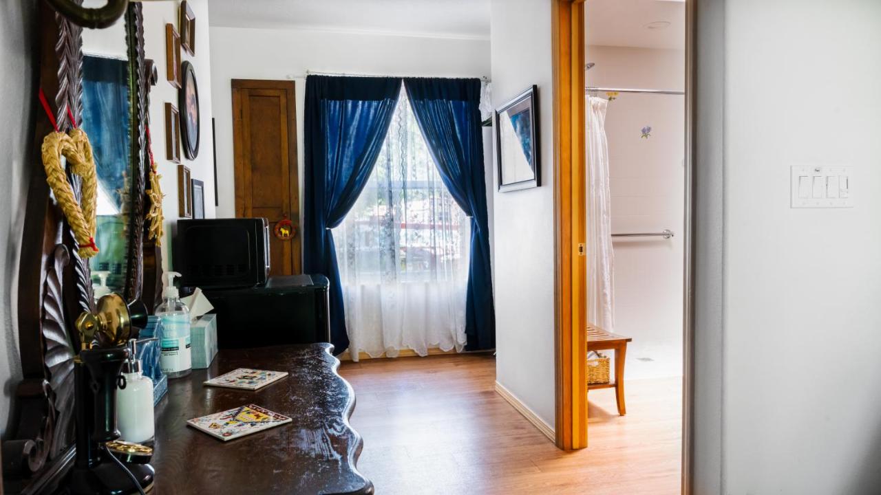 Habitación con cama extragrande y ducha a ras de suelo - Adaptada para personas de movilidad reducida - Admite mascotas