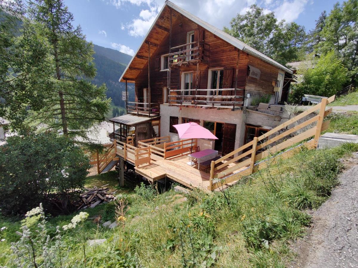 Chambre d'hôtes Chalet AILLEURS - Bed and Breakfast