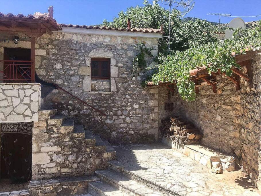 B&B Karya - Traditional village house on Argolis for 6 persons - Bed and Breakfast Karya