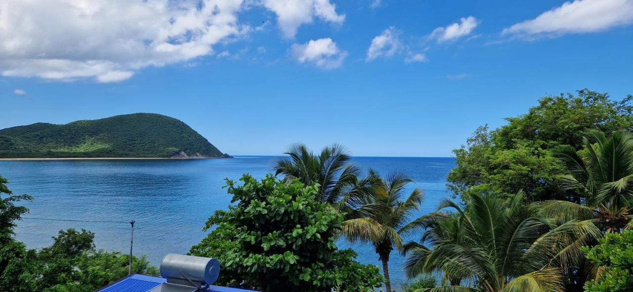 La Belle Vue - Grand studio vues mer et accès plages - B&B Deshaies