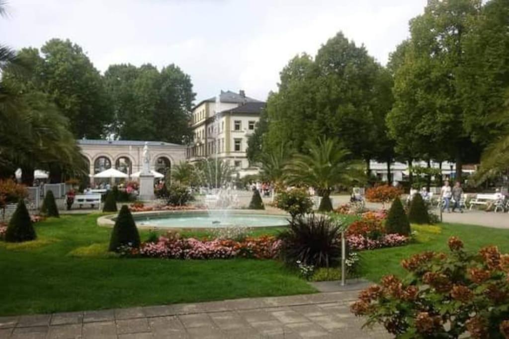 4 km zu A7 und A71, Idylle am Bach, großer Garten - B&B Euerbach