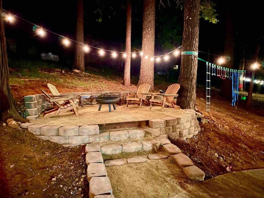 FirePit~Horseshoes~King Bed~Near Lake, Wine, Farms - Bed and Breakfast Pollock Pines